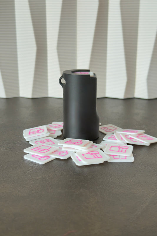 „Night” Münzhalter mit Sprungfeder für Viereckige Münzen