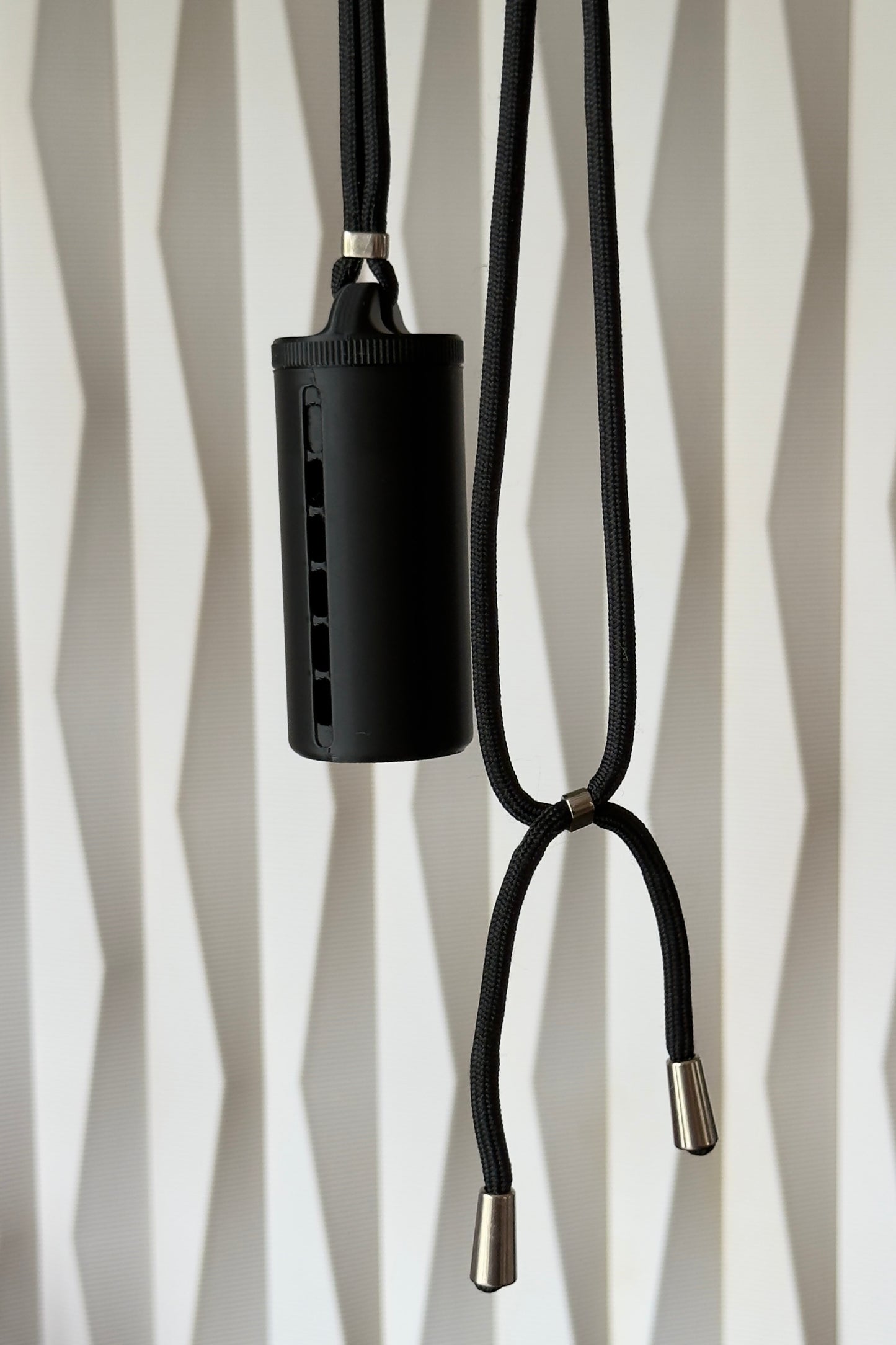 „Night” Münzhalter mit luxuriösem Schlüsselband